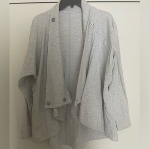 Versatile Lululemon snap button cowl neck grey sweater